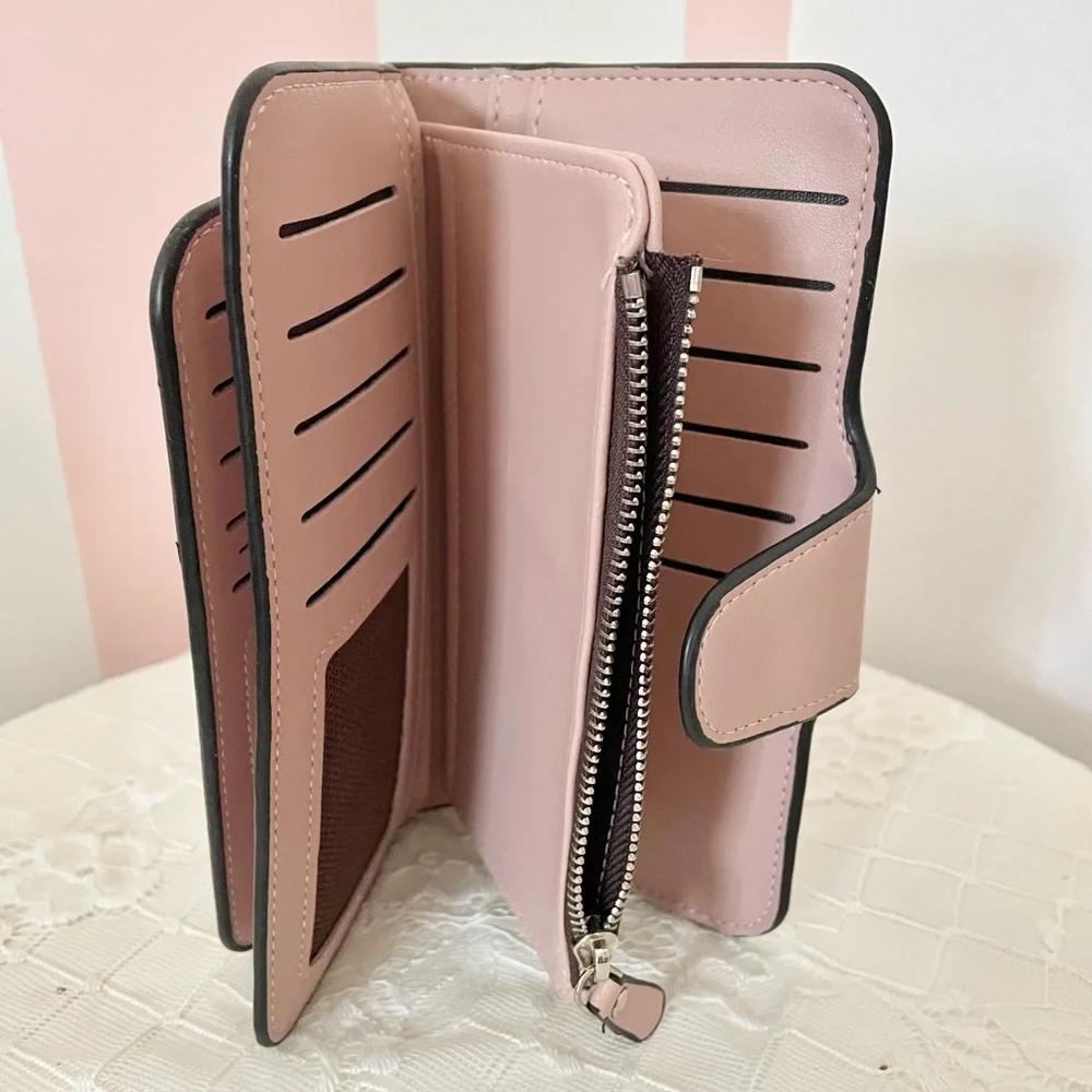 Pink Wallet - Picture 3 of 3
